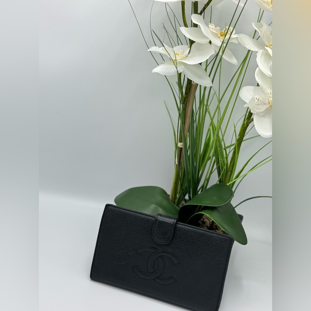 AUTHENTIC CHANEL caviar bio fold leather wallet